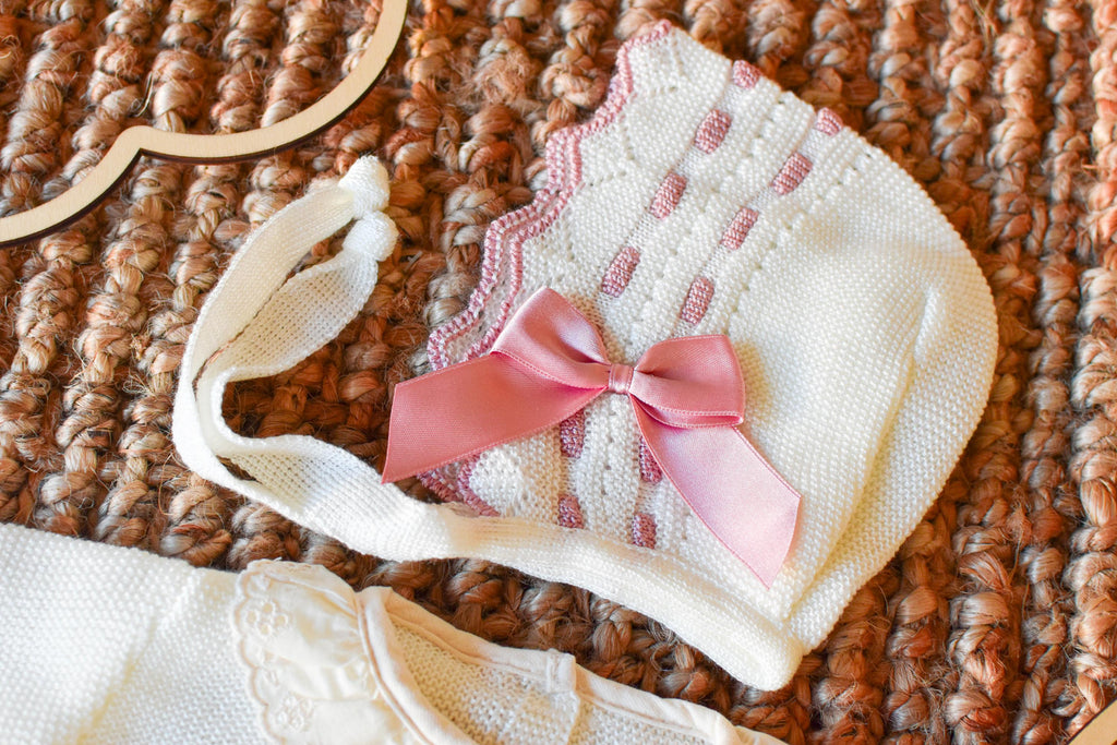 Knit Newborn Girl with Bow in Beige - Old Rose