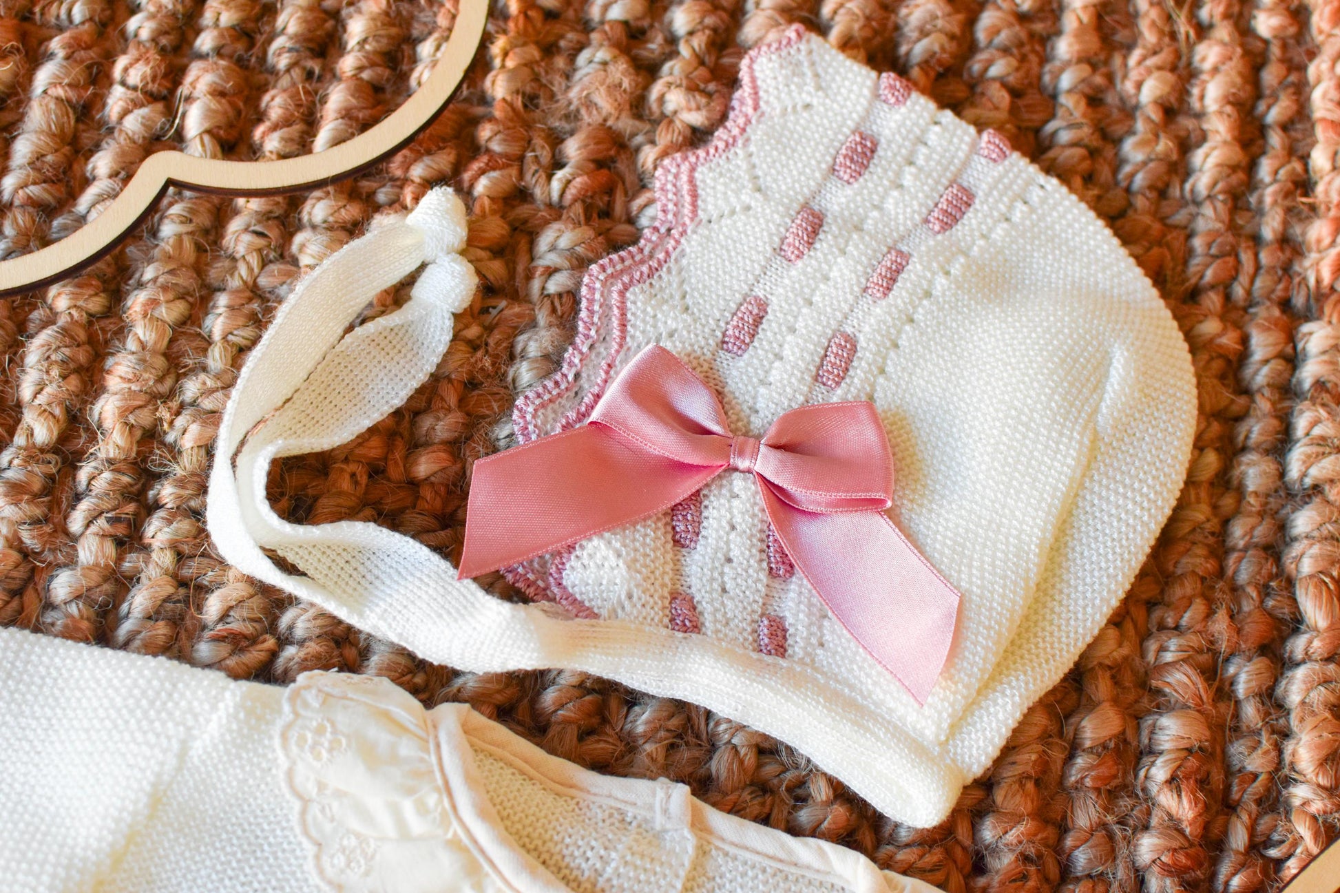 Knit Newborn Girl with Bow in Beige - Old Rose