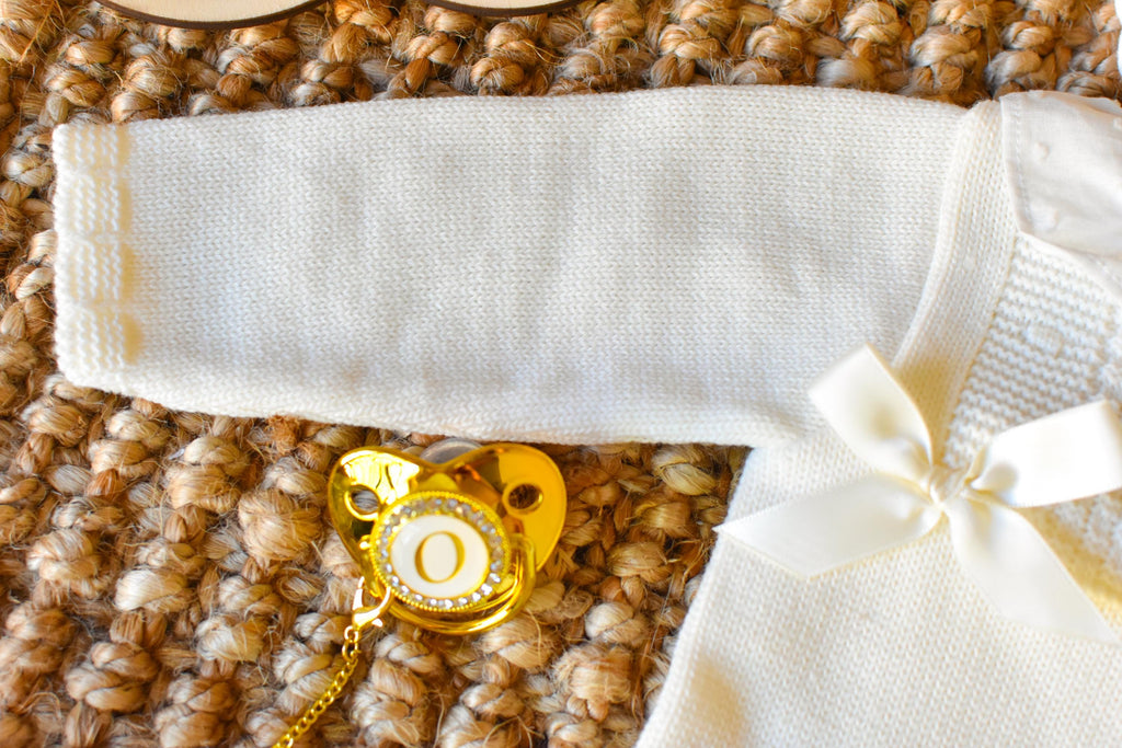 Knitted Bow and lace in Beige