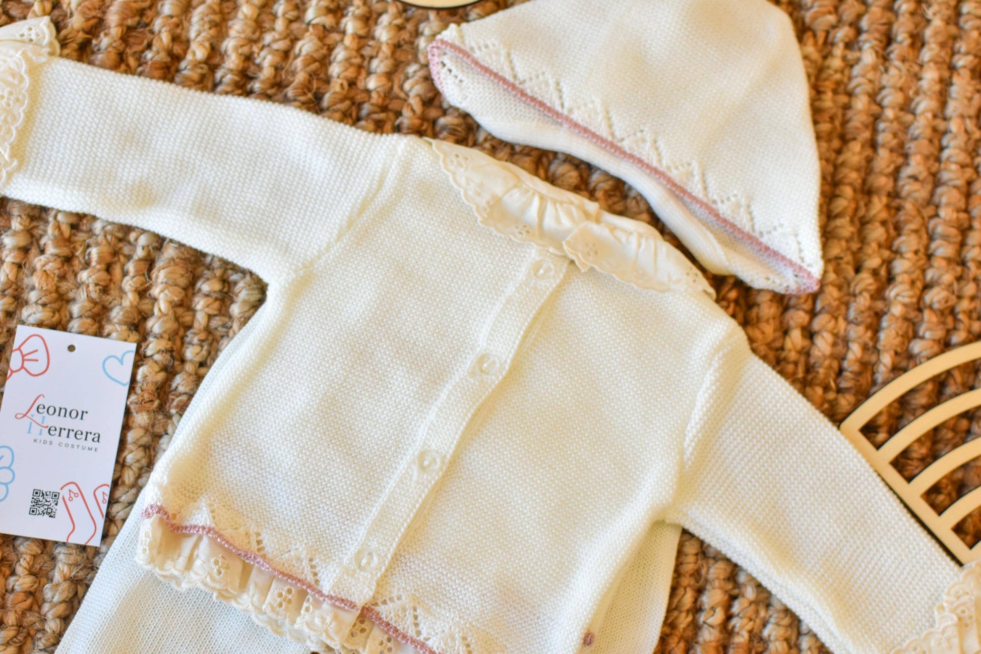 Newborn Knit Bow with Embroidered Strip in Beige - Old Pink