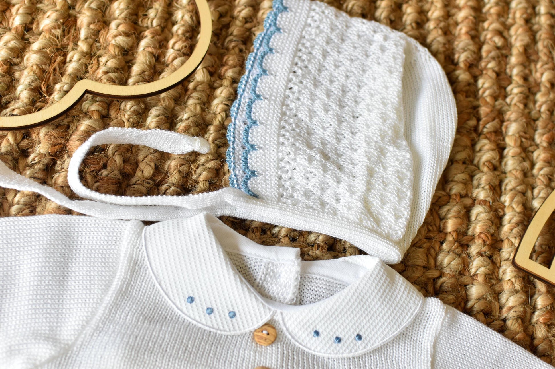 Knit Newborn Buttons Set in White - Blue