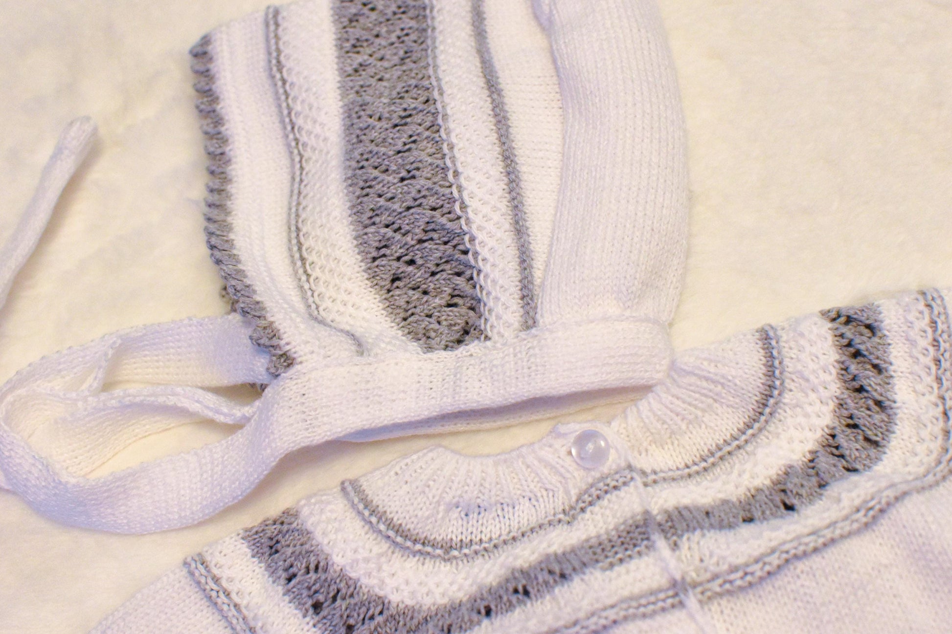 Knit Cotton Set in White - Grey