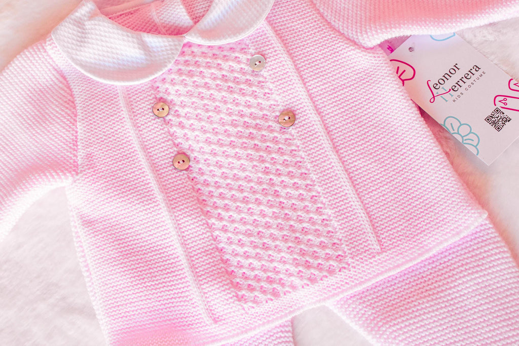 Knitted set with Buttons in Pink