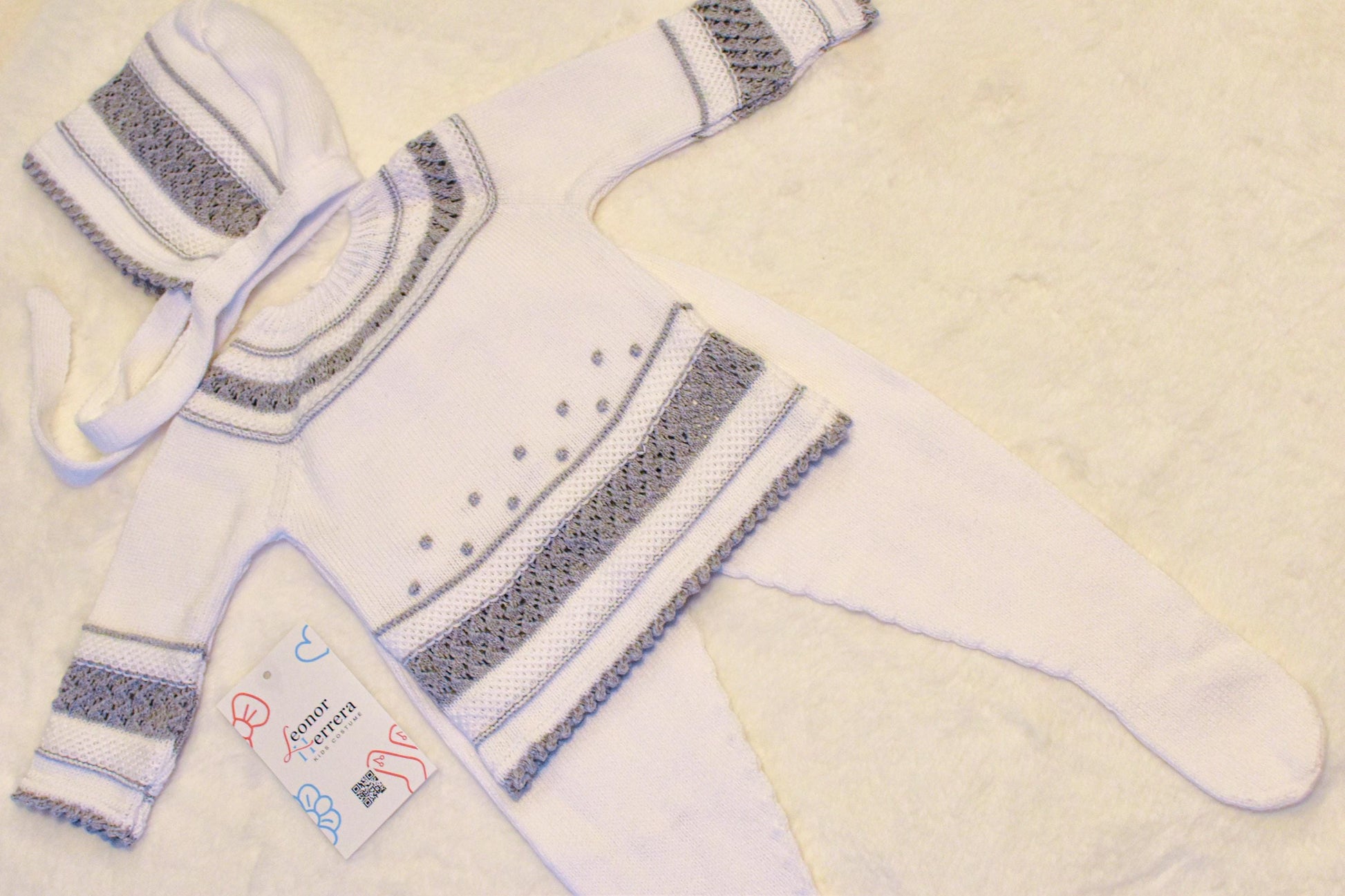 Knit Cotton Set in White - Grey