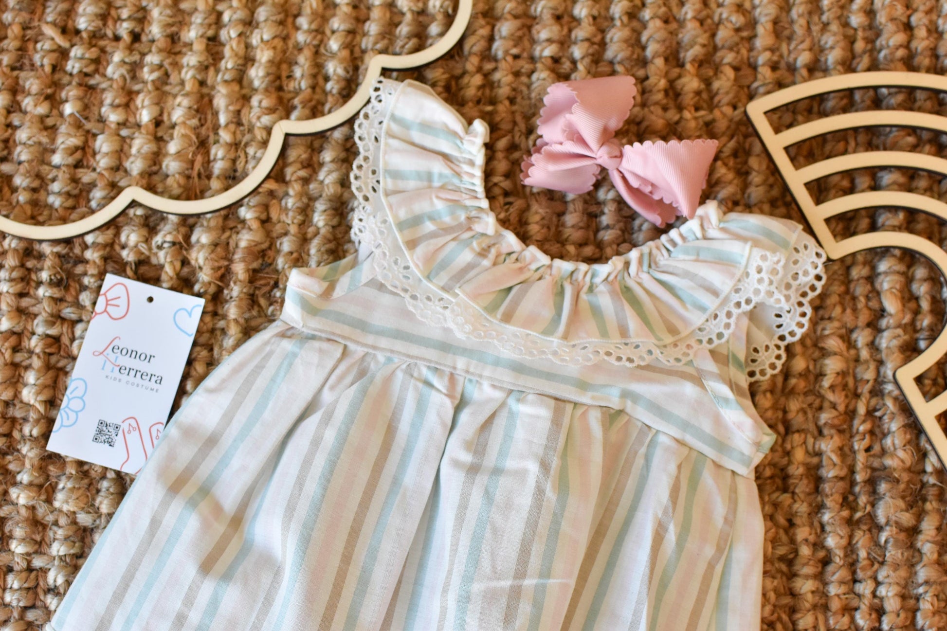 Top Large Lines with Bow