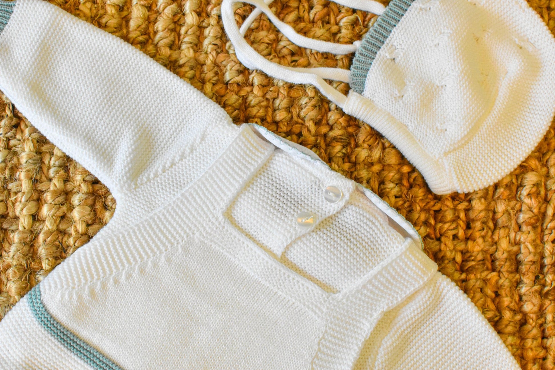 Knit Romper Newborn with bow in White - Green