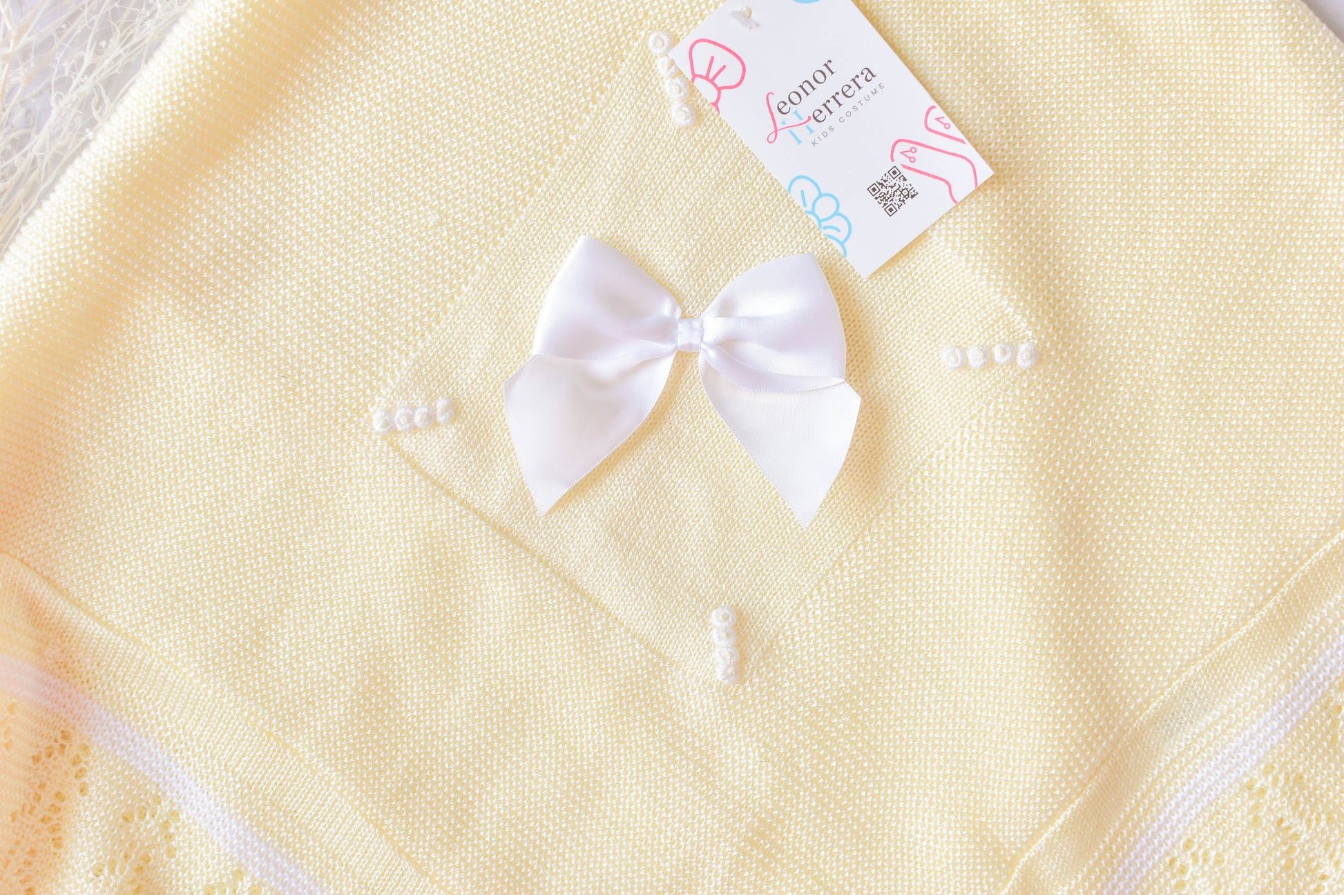 Blanket Embriodery Bow in Yellow