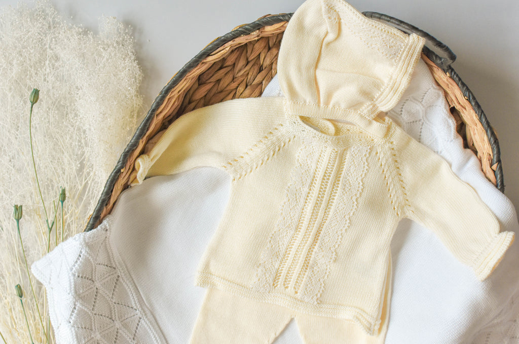 Knit embroidered lace in Beige