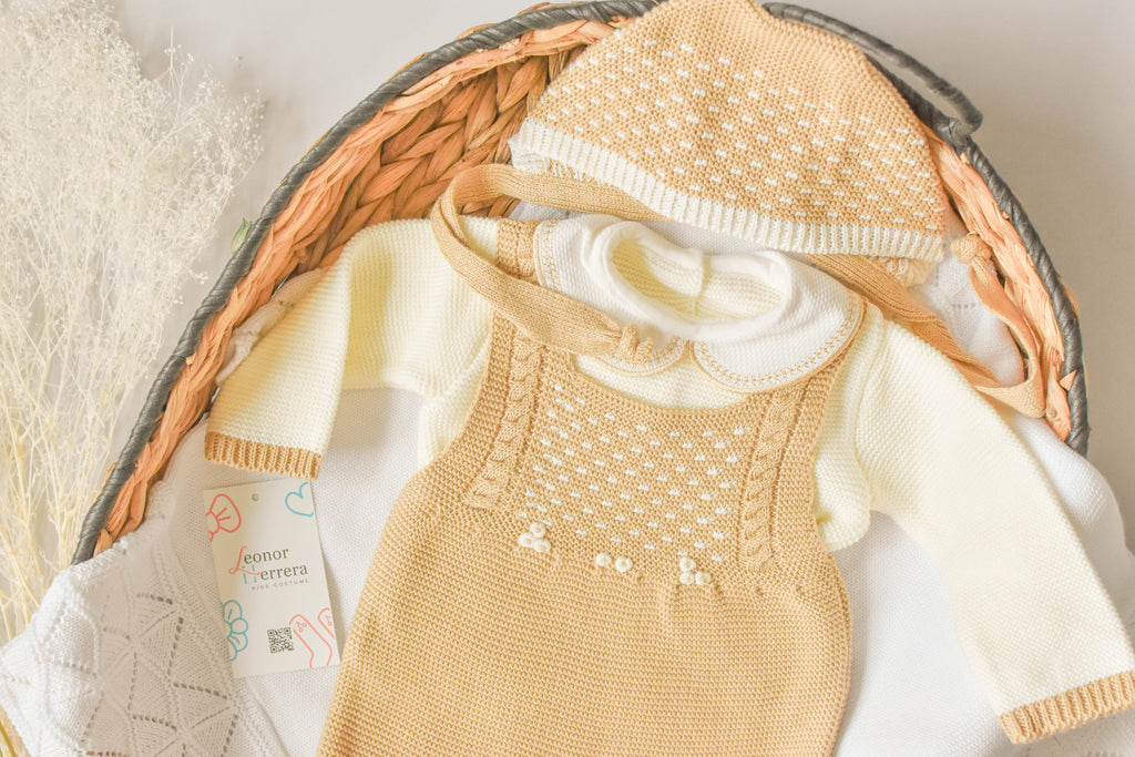 Knitted Newborn set in Light Brown