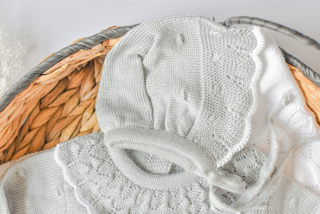 Knit Embroidered Collar Set in Grey