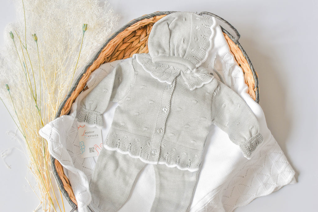 Knit Embroidered Collar Set in Grey