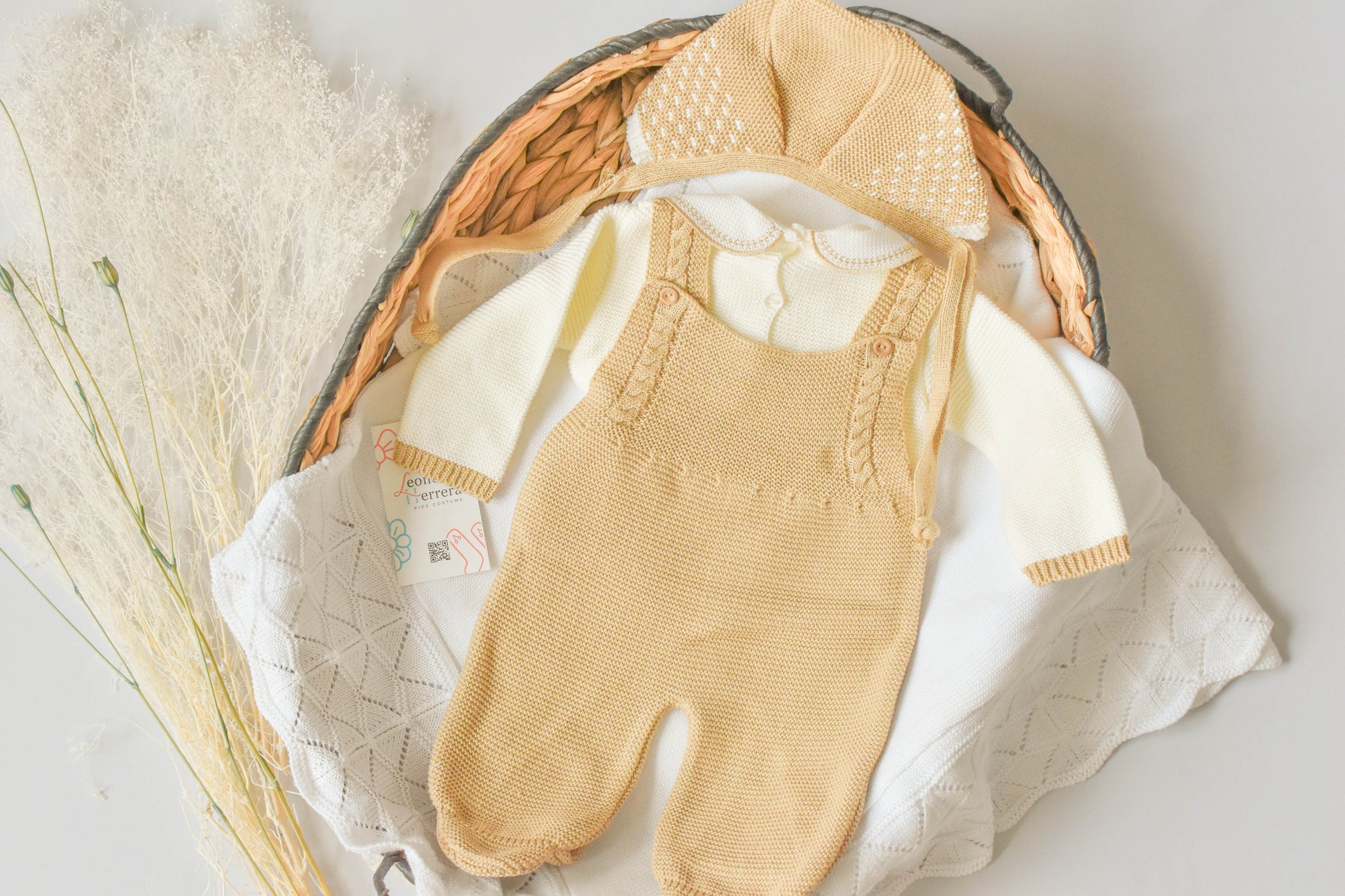 Knitted Newborn set in Light Brown