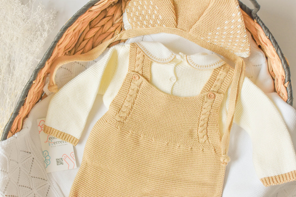 Knitted Newborn set in Light Brown