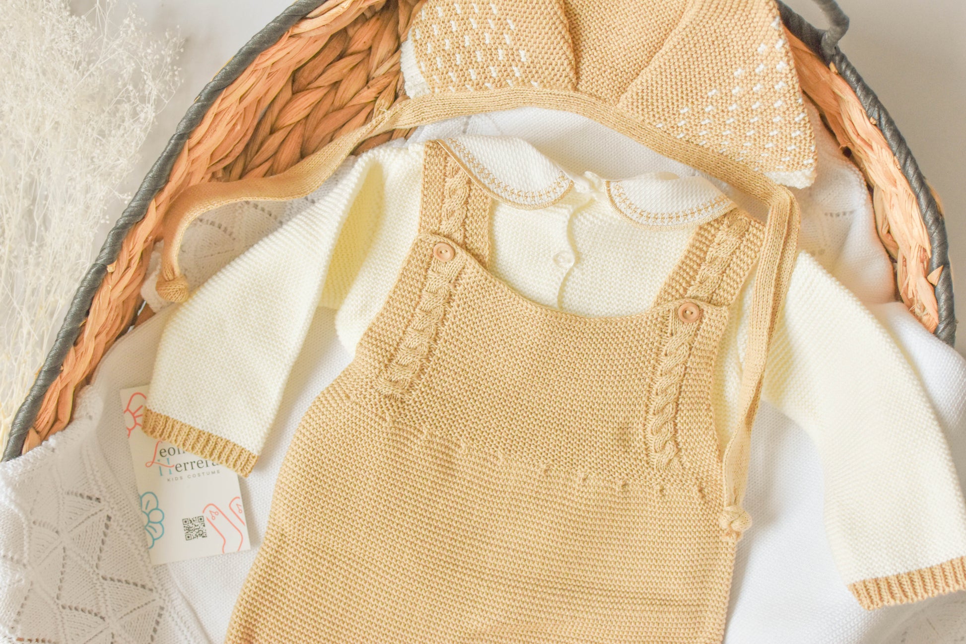 Knitted Newborn set in Light Brown