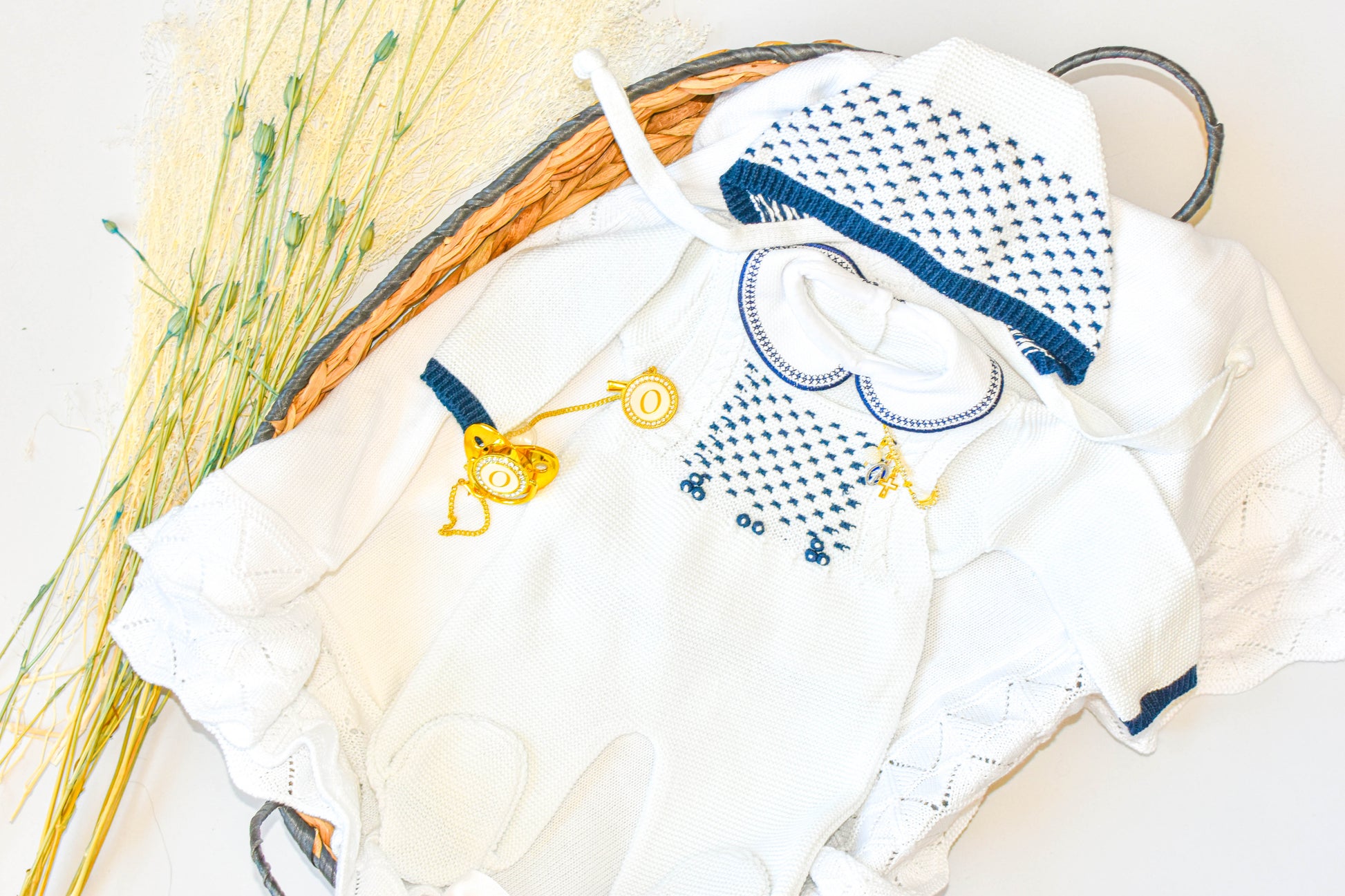 Knitted Newborn set in white Old Blue