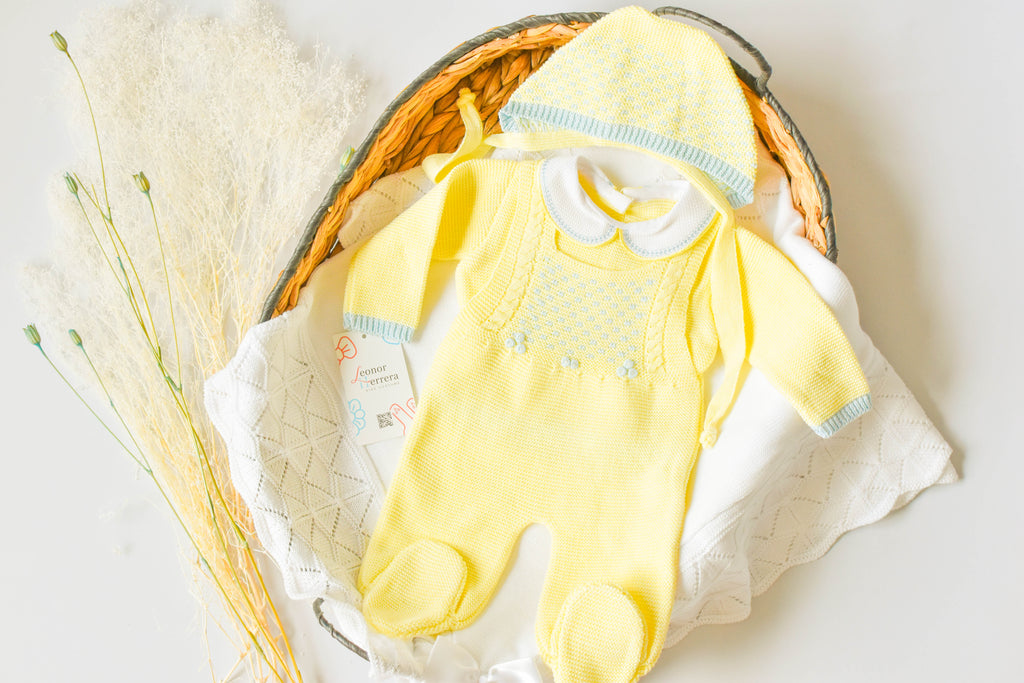 Knitted Newborn set in Yellow