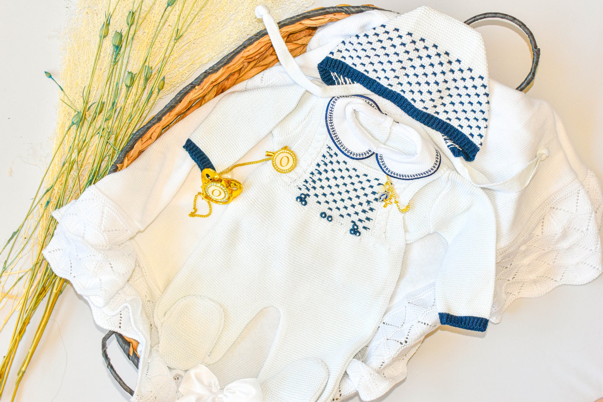 Knitted Newborn set in white Old Blue