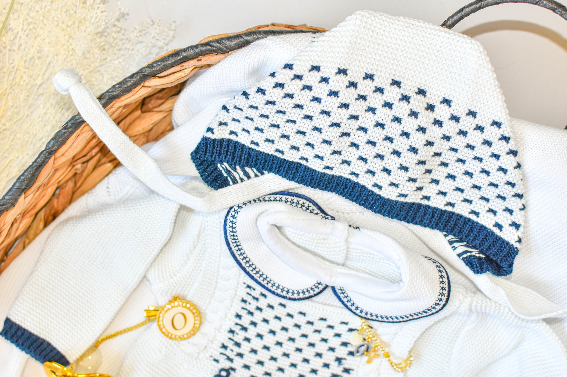 Knitted Newborn set in white Old Blue