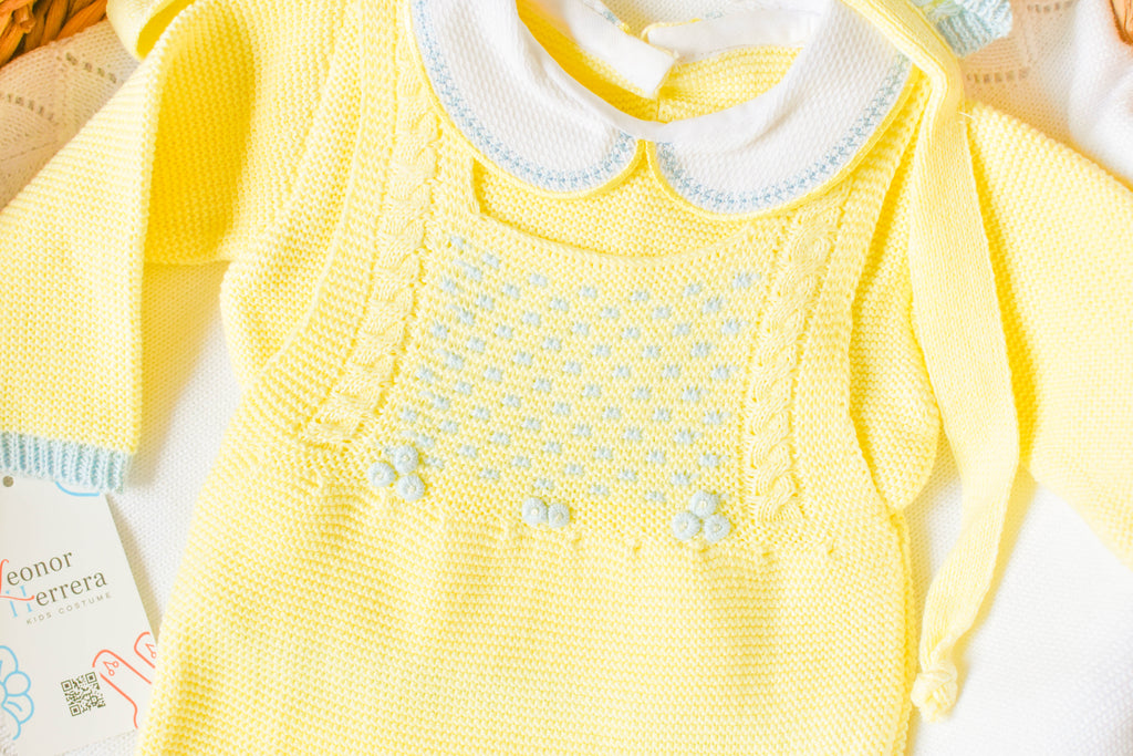 Knitted Newborn set in Yellow