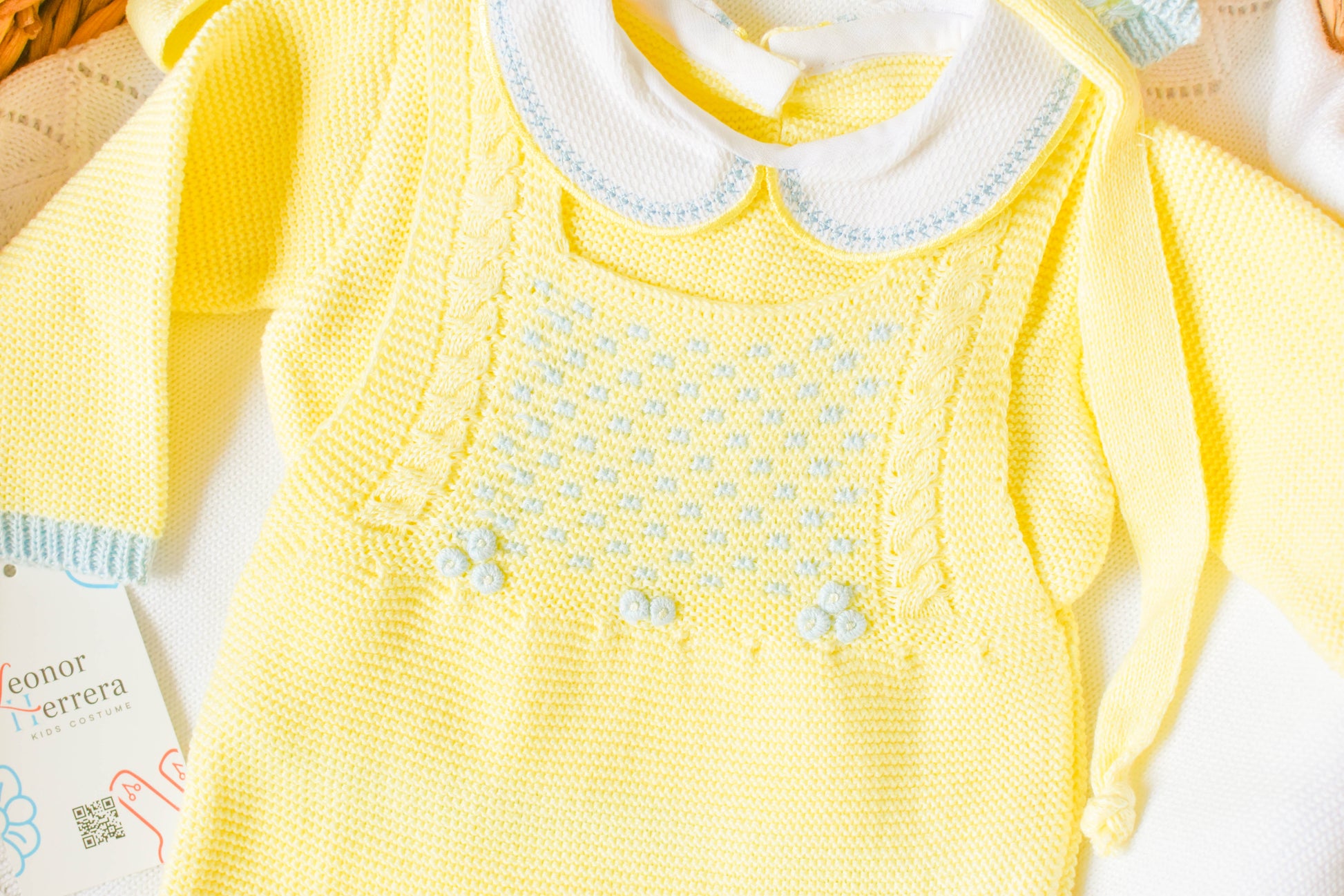 Knitted Newborn set in Yellow