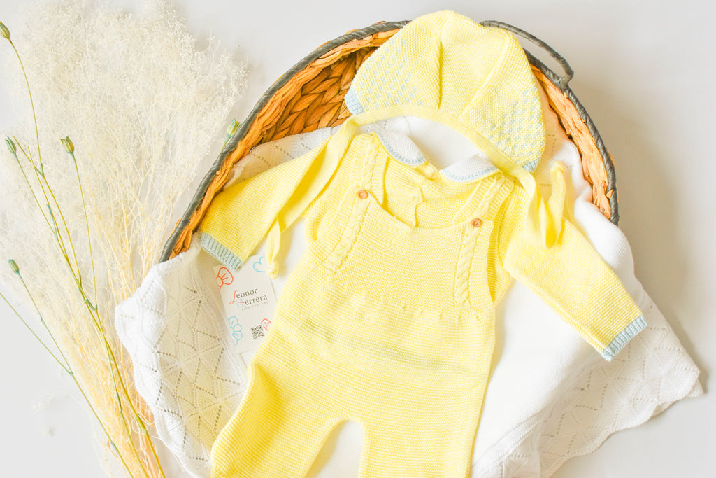 Knitted Newborn set in Yellow