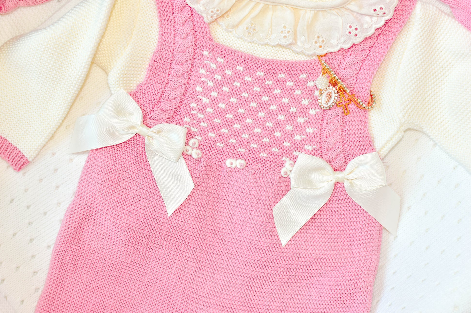 Knitted Newborn set in Old Pink