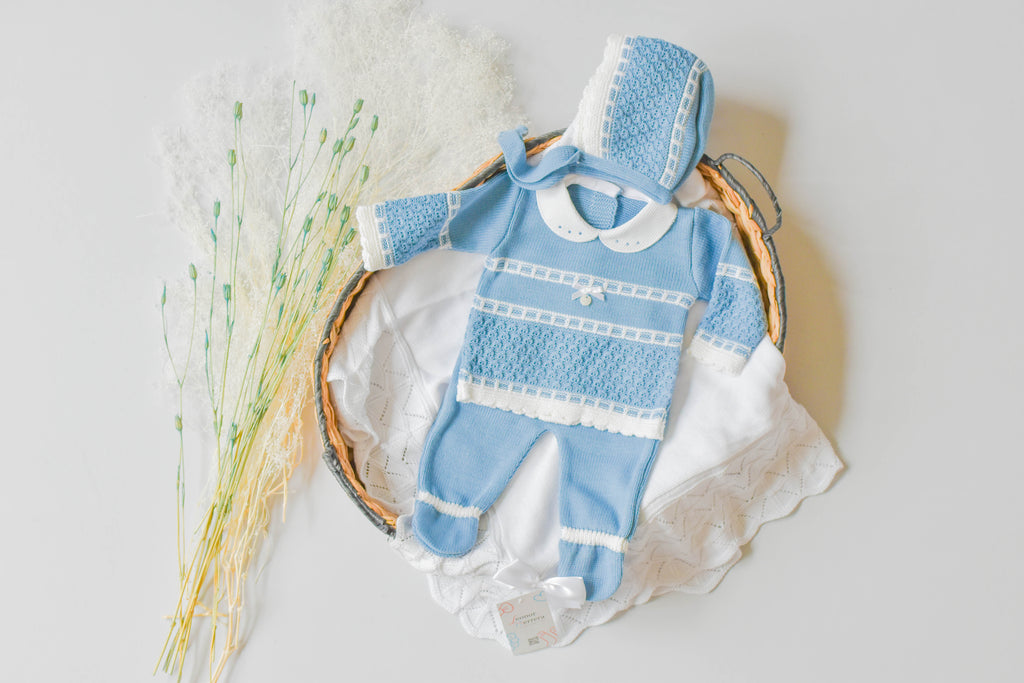 Knit Lines Embroidered in Blue