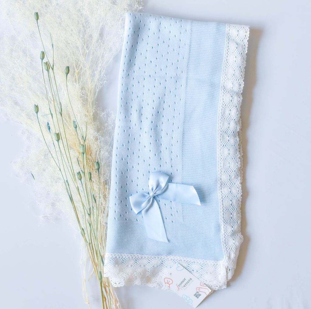 Luxury newborn blanket in Blue