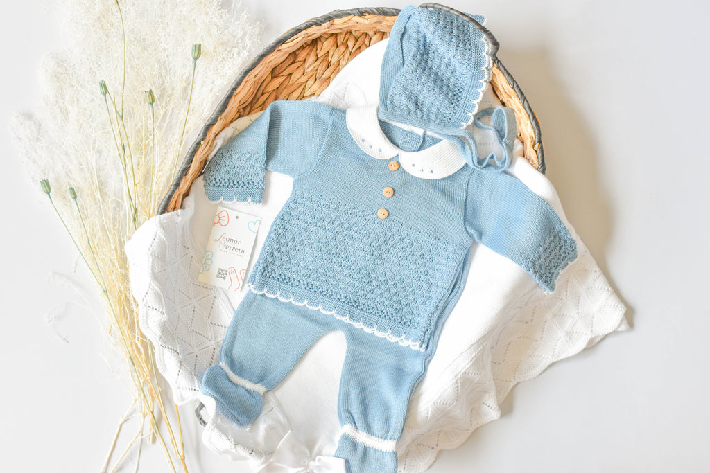 Knit Newborn Buttons Set in Blue - White