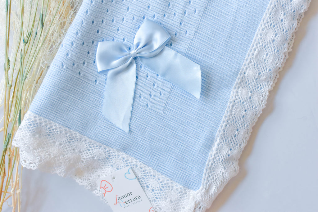 Luxury newborn blanket in Blue