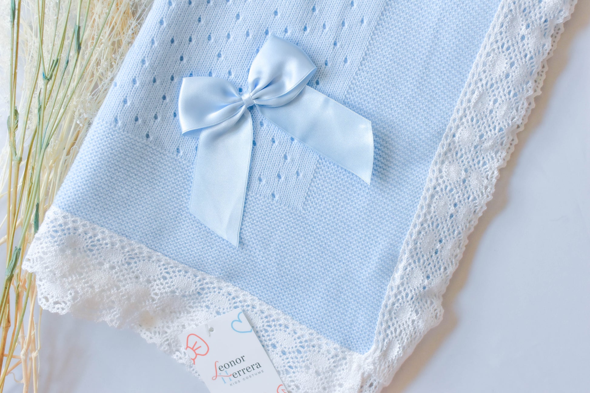 Luxury newborn blanket in Blue