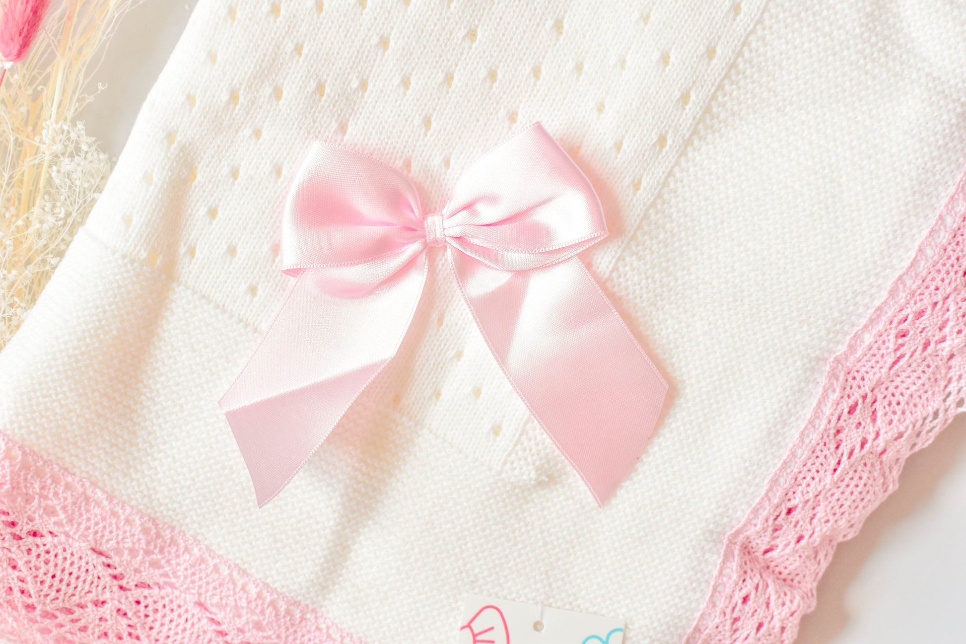 Luxury newborn blanket in Beige - Pink