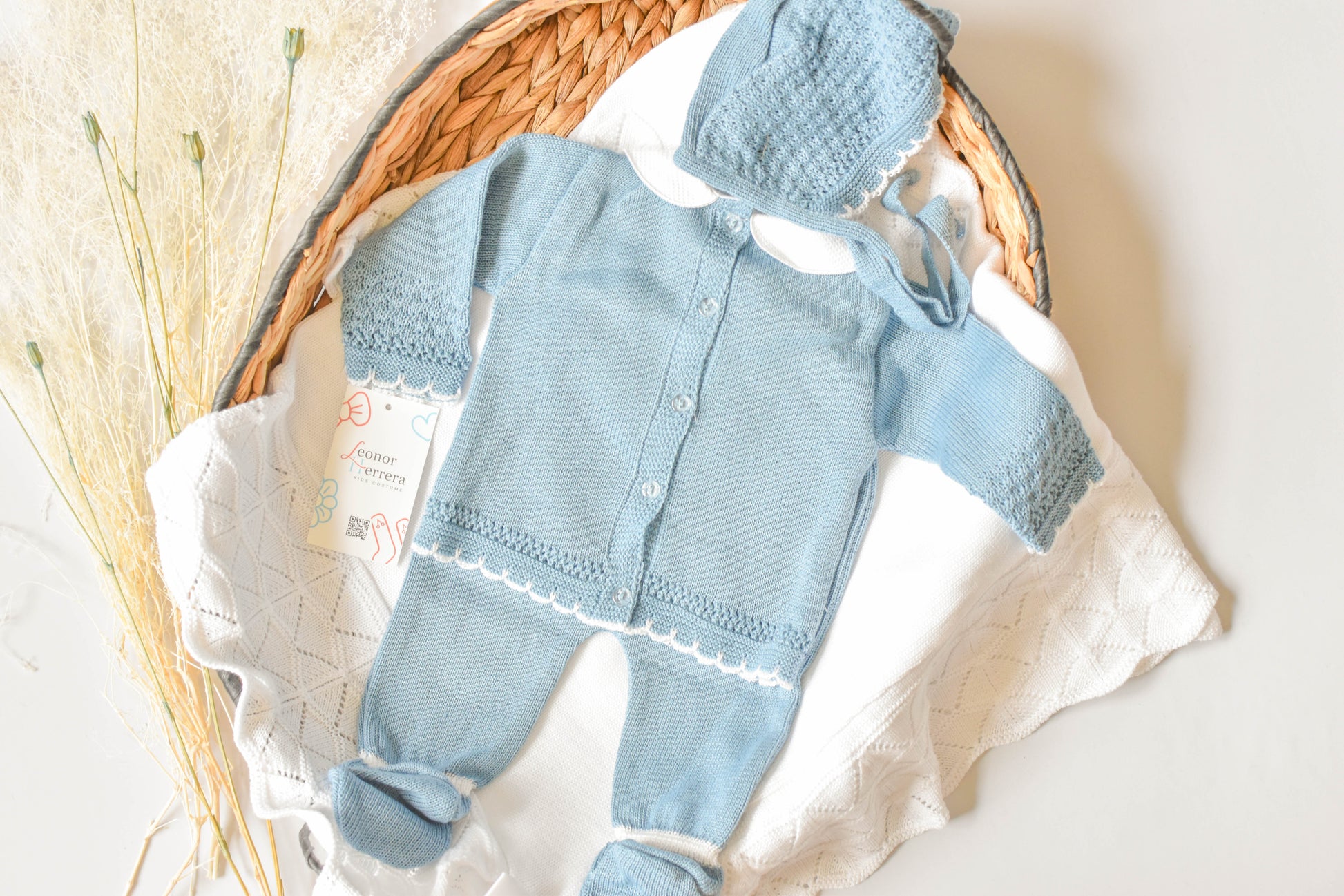 Knit Newborn Buttons Set in Blue - White