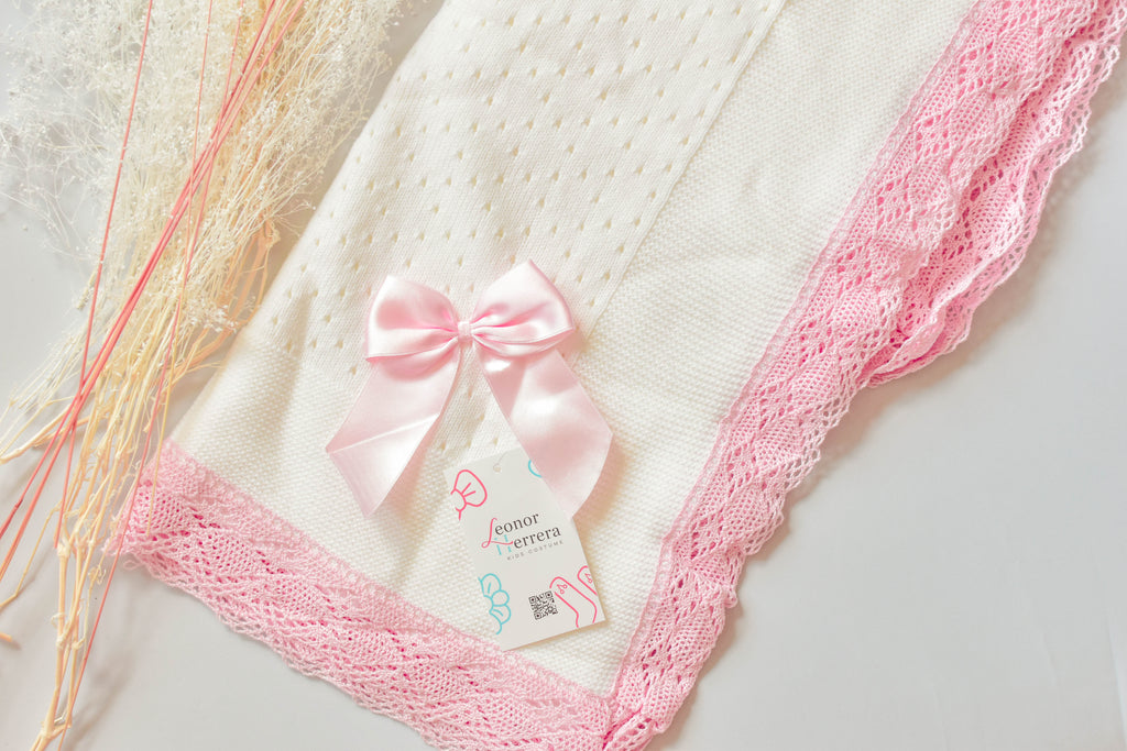 Luxury newborn blanket in Beige - Pink