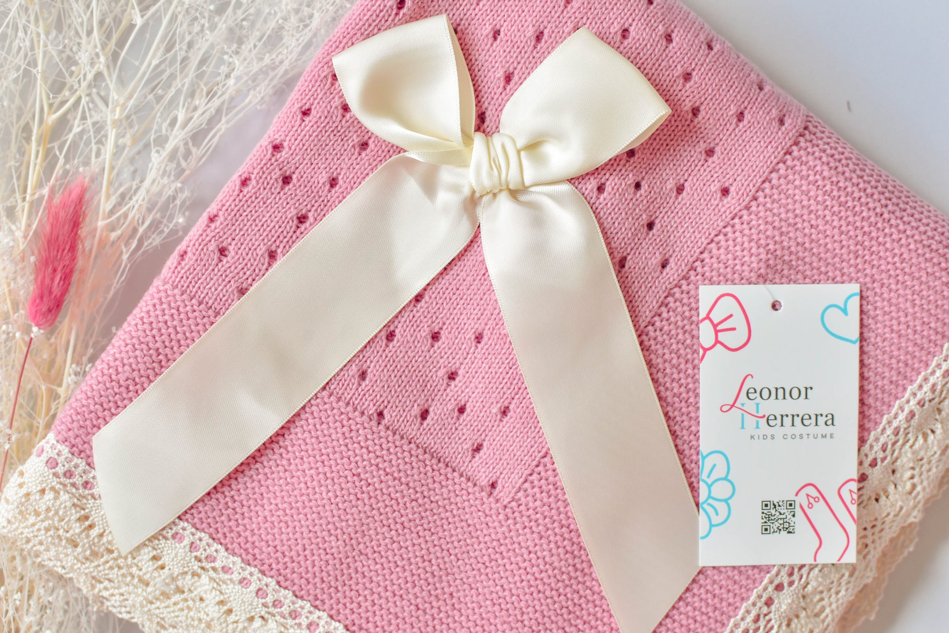 Luxury Big Bow newborn blanket in Old Pink