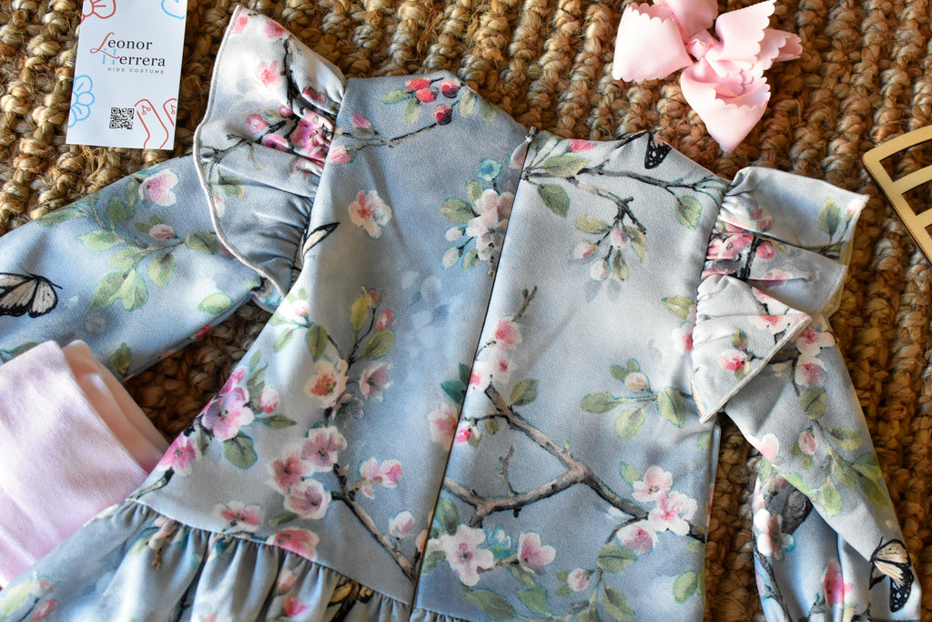 Dress Flower in Grey