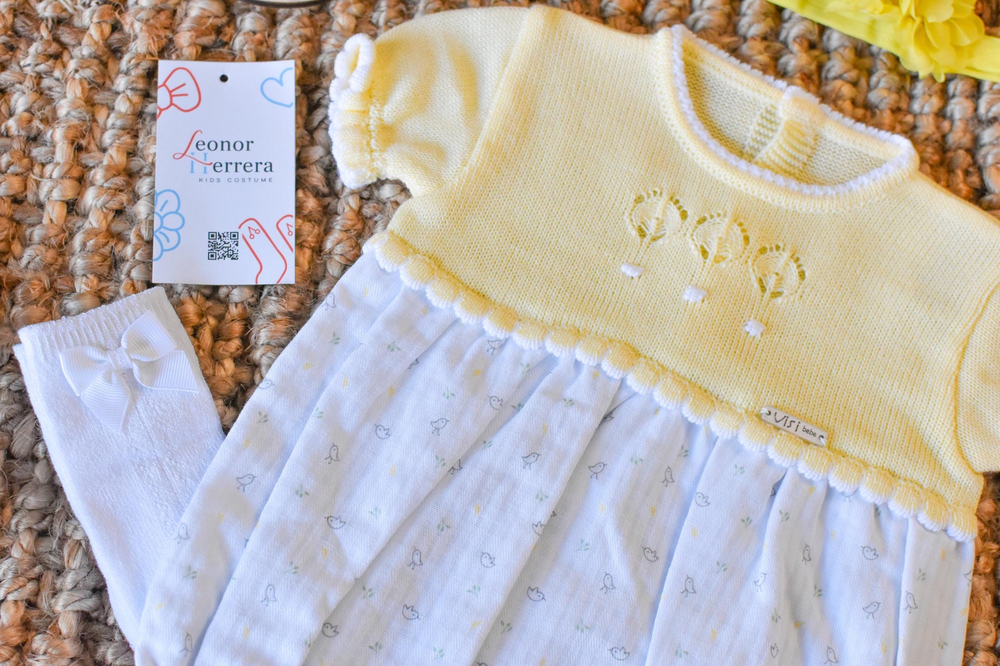 Peto Girl Ducks in Yellow