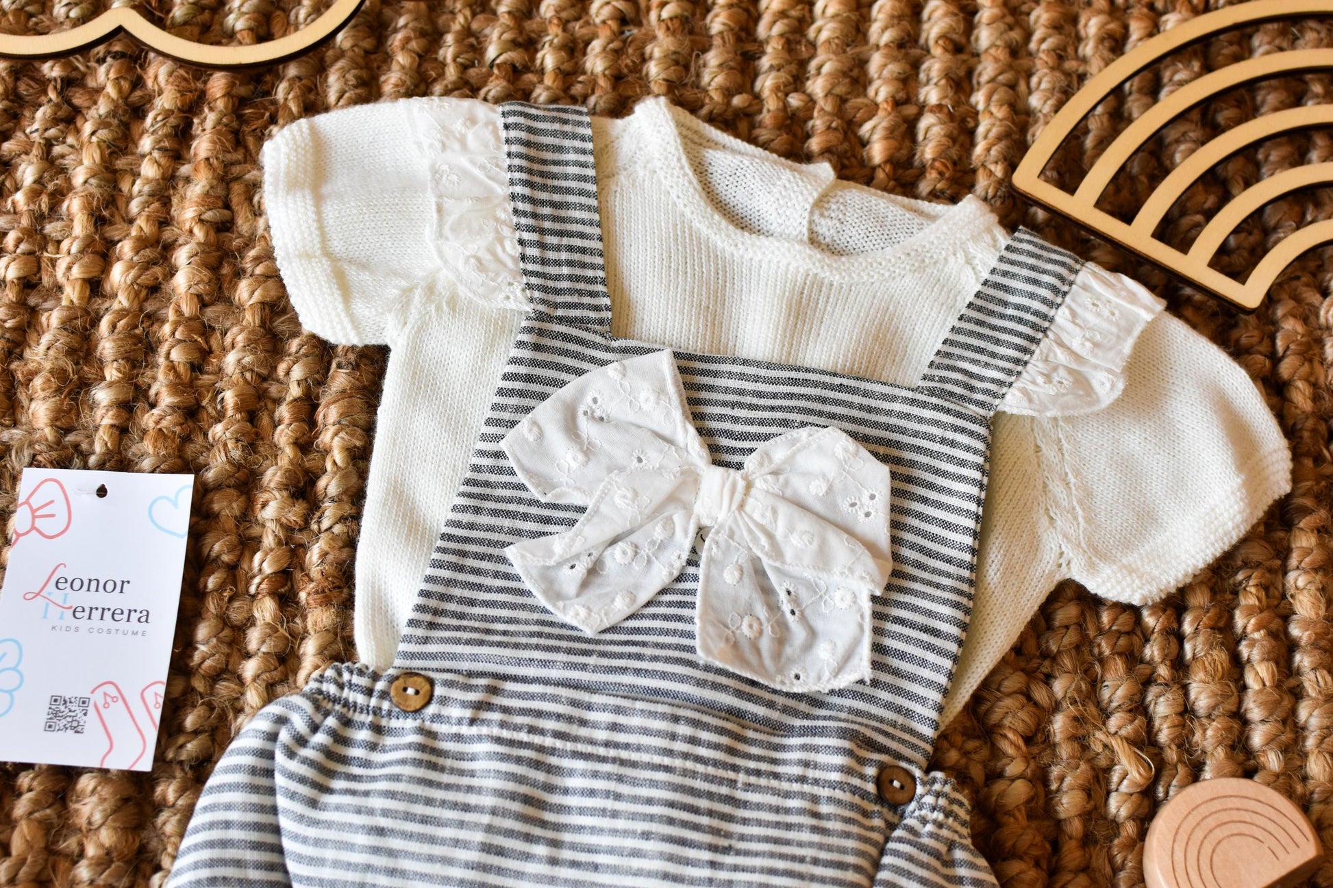 Peto set with lines and Center bow