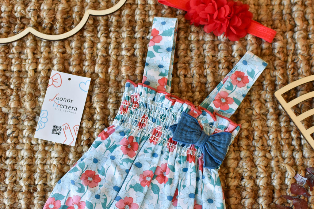 Bodies with Roses in Blue - Red