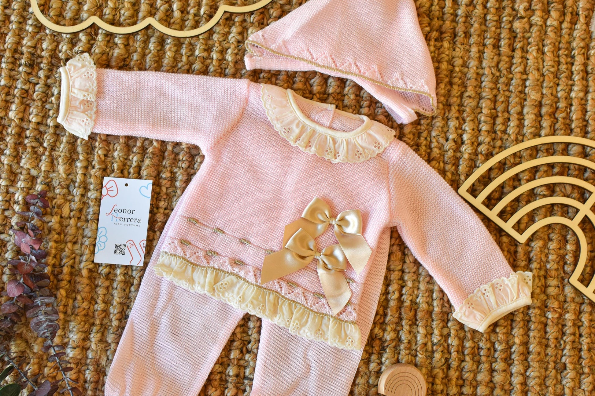 Newborn Knit Bow with Embroidered Strip in Pink