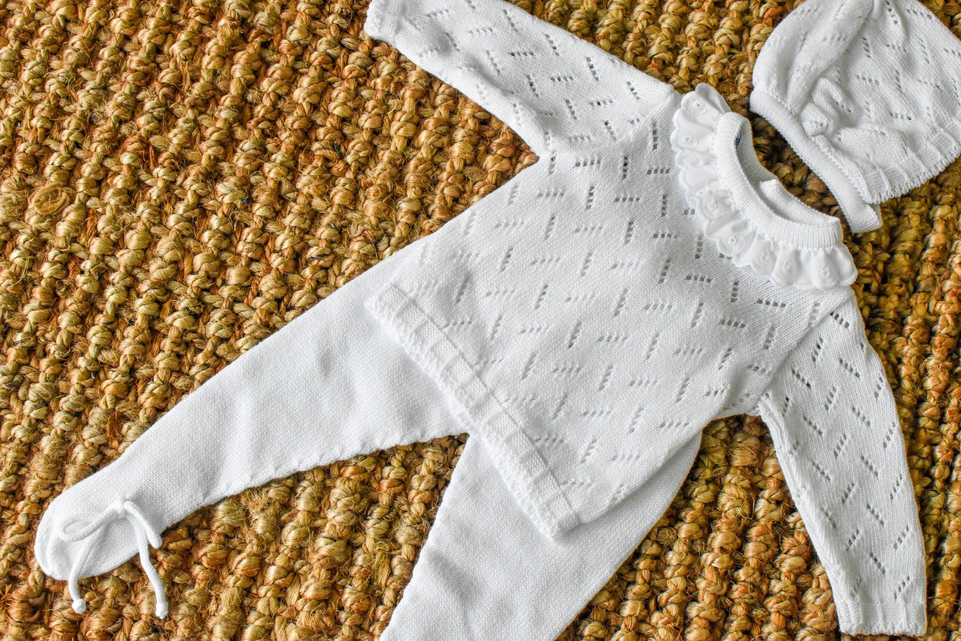 Knit Point Design in White