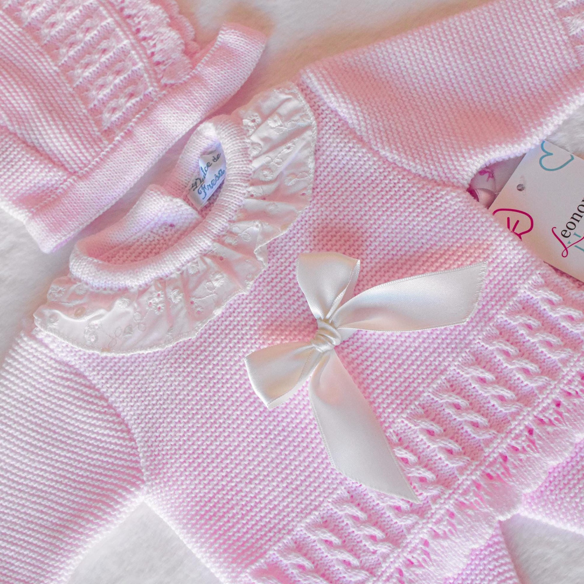 Knit Center Bow Embroidery Cable in Pink