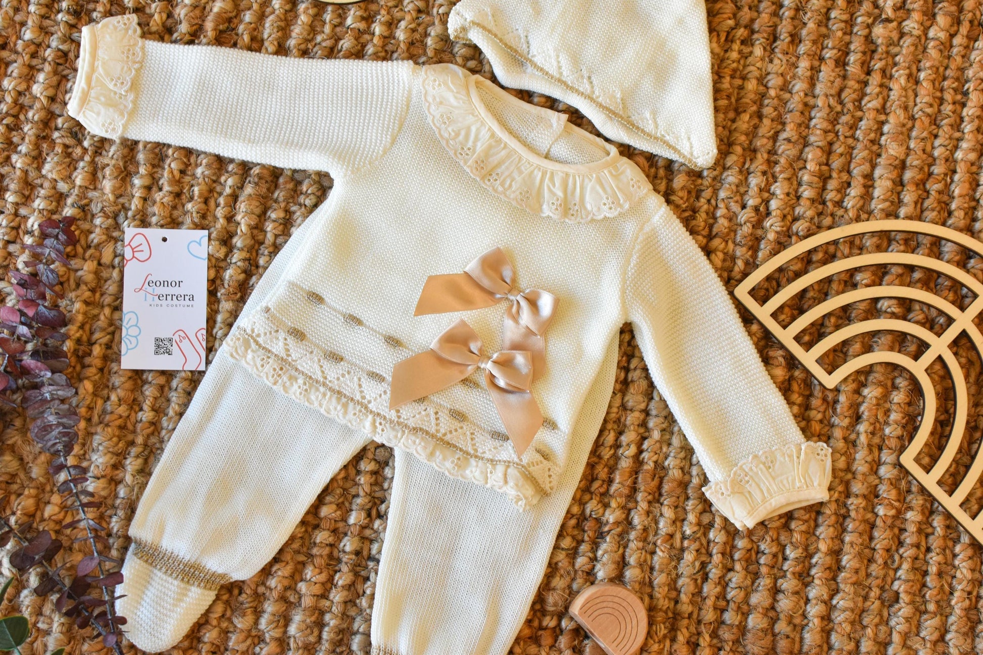Newborn Knit Bow with Embroidered Strip in Beige