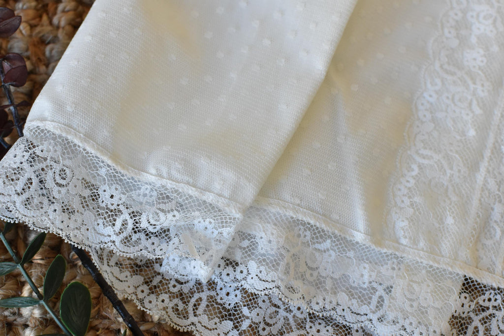 Dress Ceremonial Bow With Boneet In Pearl