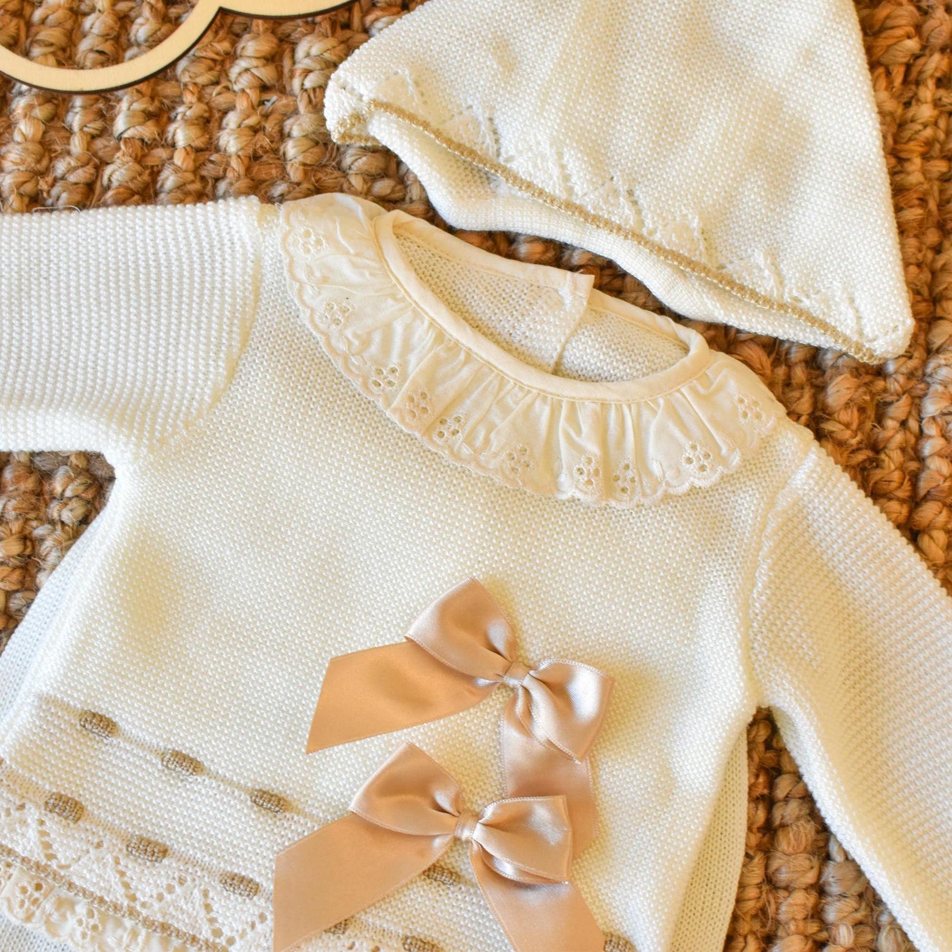 Newborn Knit Bow with Embroidered Strip in Beige