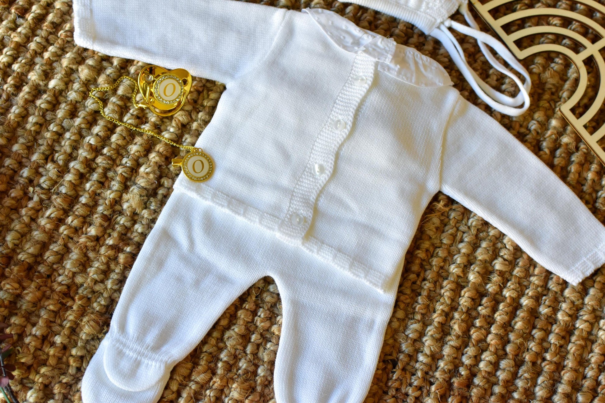 Knitted Bow and Lace in White