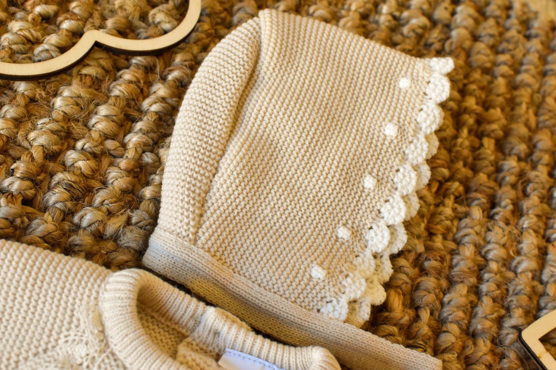 Knitted Small Lace and Points in Camel