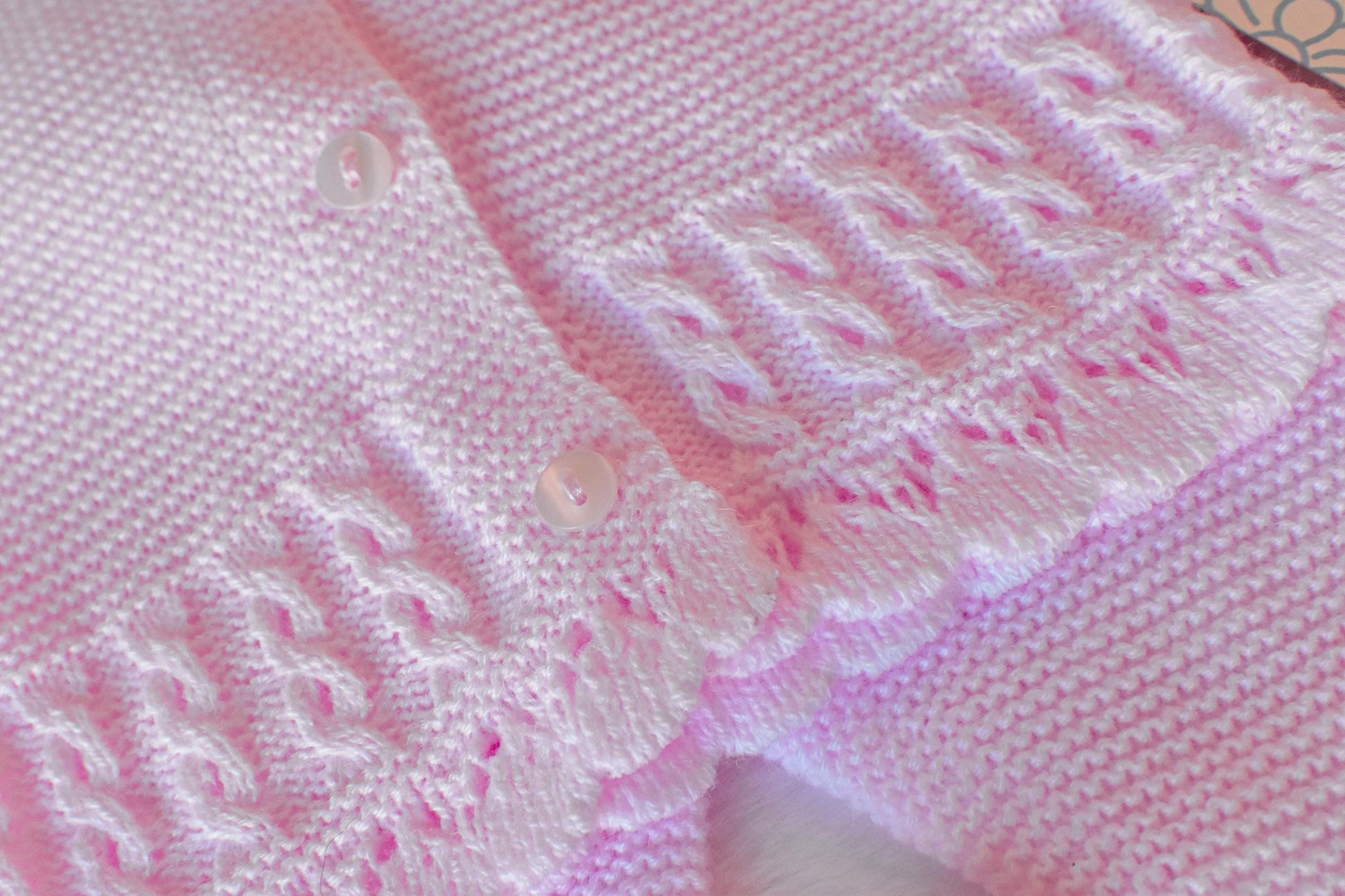 Knit Center Bow Embroidery Cable in Pink