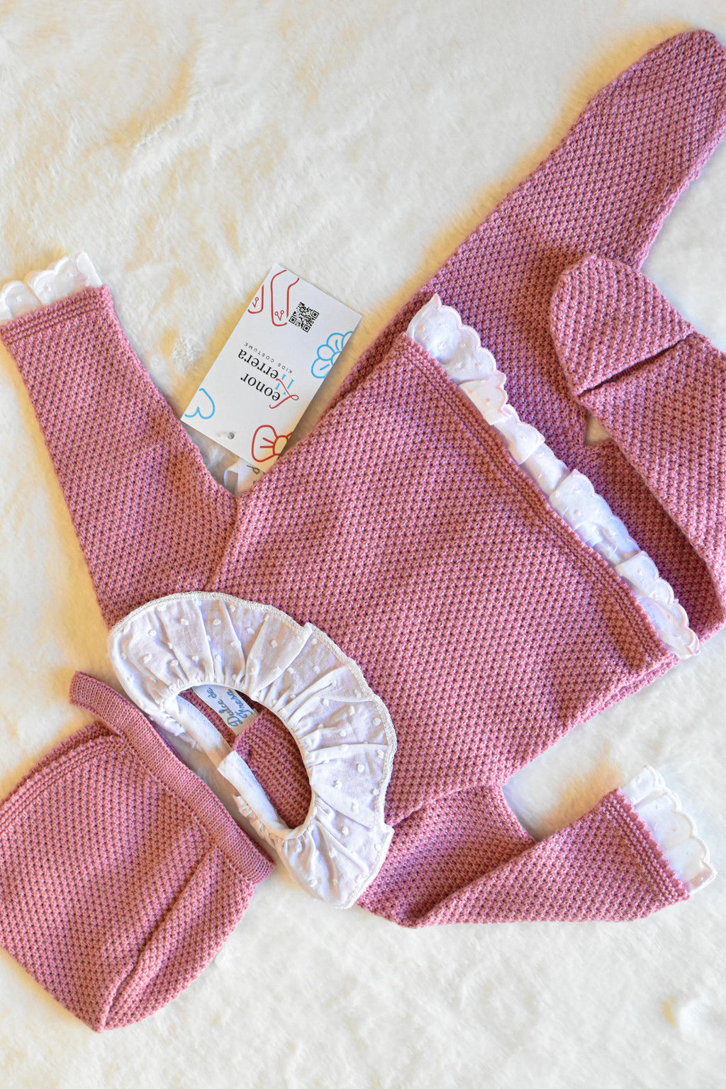 Knitted with Swiss Collar in Old Pink