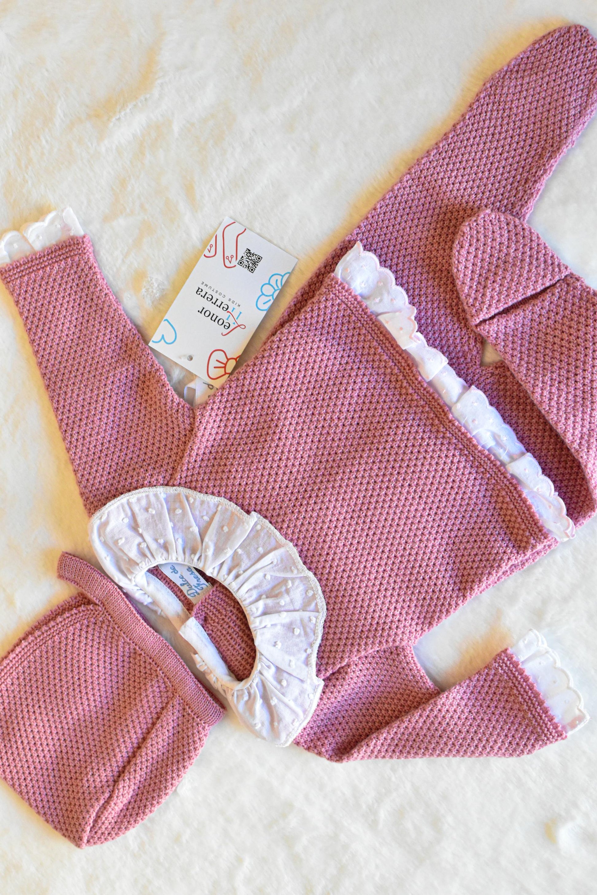 Knitted with Swiss Collar in Old Pink